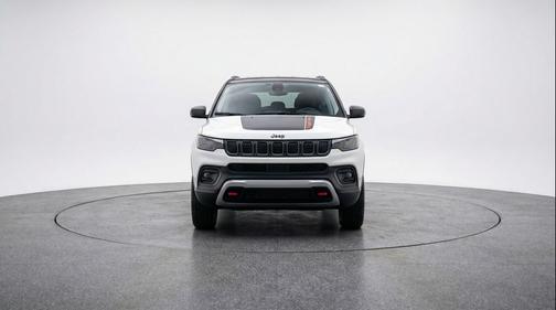 Bright White Clearcoat 2025 Jeep Compass Trailhawk