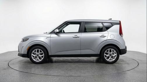 Steel Gray 2025 Kia Soul LX