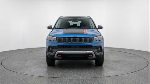 Hydro Blue Pearlcoat 2025 Jeep Compass Trailhawk