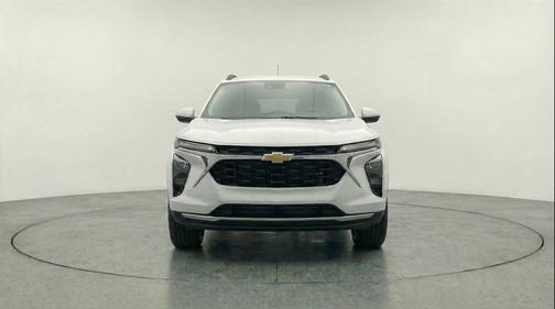 Summit White 2025 Chevrolet Trax LT