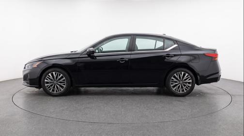 Super Black 2026 Nissan Altima SV FWD