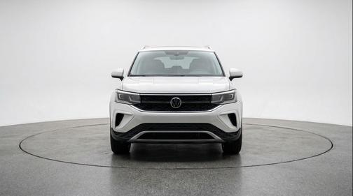 Pure White 2025 Volkswagen Taos 1.5T SE