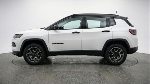 Bright White Clearcoat 2025 Jeep Compass Trailhawk