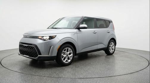 Steel Gray 2025 Kia Soul LX