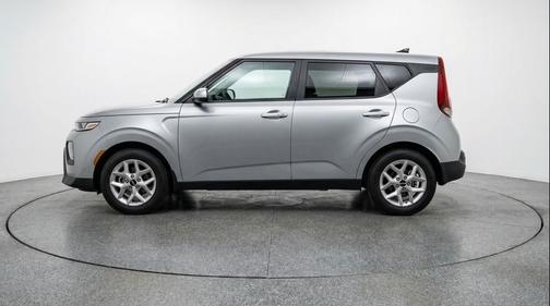 Steel Gray 2025 Kia Soul LX