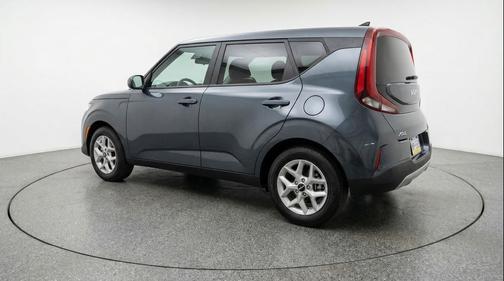 Gravity Gray 2025 Kia Soul LX