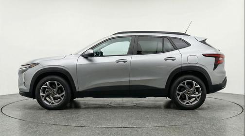 Sterling Gray Metallic 2025 Chevrolet Trax LT