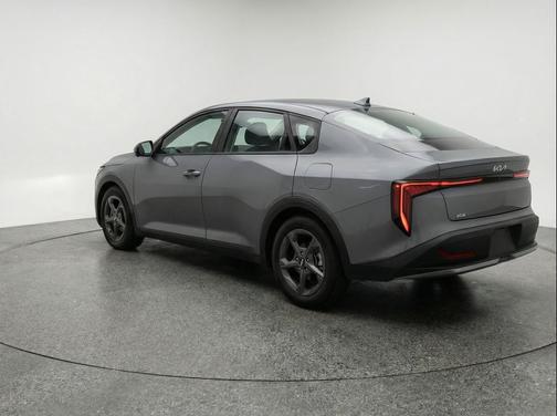 Interstellar Gray 2025 Kia K4 LXS