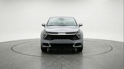 Everlasting Silver 2025 Kia Sportage LX