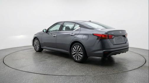 Gun Metallic 2025 Nissan Altima SV FWD