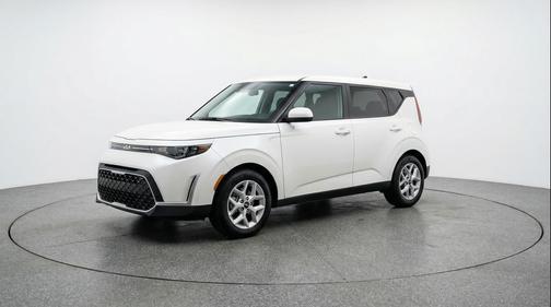 Snow White Pearl 2025 Kia Soul LX