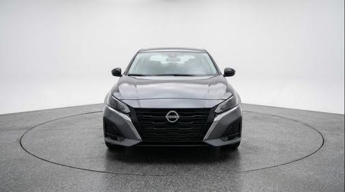 Gun Metallic 2025 Nissan Altima SV FWD