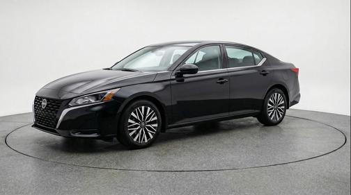 Super Black 2025 Nissan Altima SV FWD