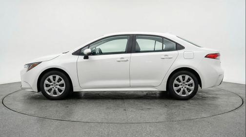 Ice Cap 2025 Toyota Corolla LE