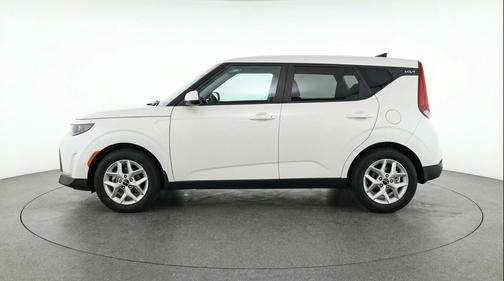 Snow White Pearl 2025 Kia Soul LX