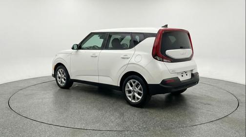 Snow White Pearl 2025 Kia Soul LX