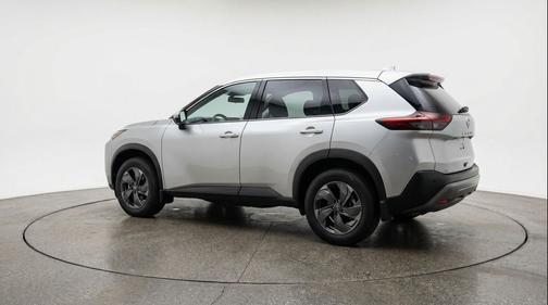 Brilliant Silver Metallic 2025 Nissan Rogue SV