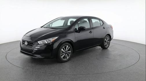 Super Black 2025 Nissan Versa 1.6 SV