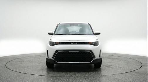 Snow White Pearl 2025 Kia Soul LX