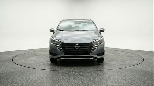 Gun Metallic 2025 Nissan Versa 1.6 SV