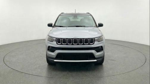Silver Zynith Metallic Clearcoat 2025 Jeep Compass Limited