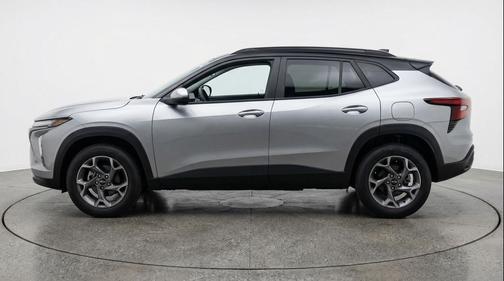 Sterling Gray Metallic 2025 Chevrolet Trax LT