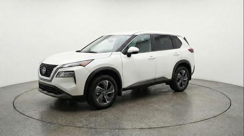 Everest White Pearl Tricoat 2025 Nissan Rogue SV
