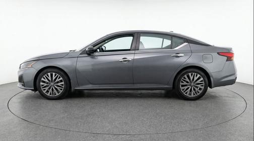 Gun Metallic 2025 Nissan Altima SV FWD