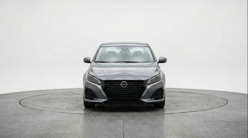 Gun Metallic 2025 Nissan Altima SV FWD