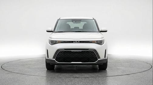 Snow White Pearl 2025 Kia Soul LX