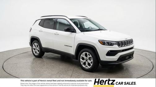 Bright White Clearcoat 2025 Jeep Compass Latitude