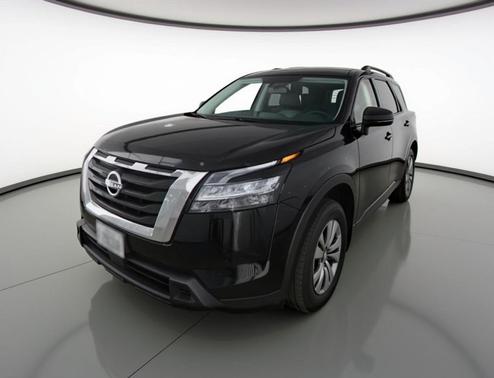 Super Black 2025 Nissan Pathfinder SV 4WD