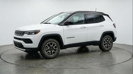 Bright White Clearcoat 2025 Jeep Compass Trailhawk