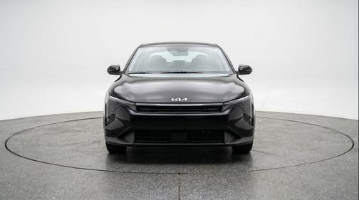 Aurora Black Pearl 2025 Kia K4 LXS