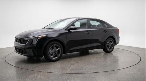 Aurora Black Pearl 2025 Kia K4 LXS
