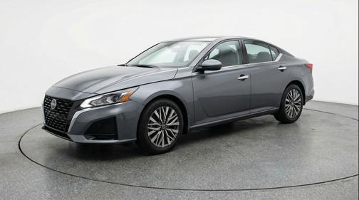 Gun Metallic 2025 Nissan Altima SV FWD