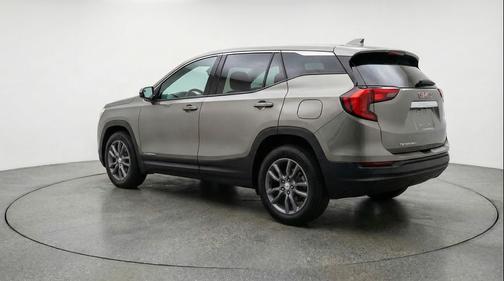 Sterling Metallic 2024 GMC Terrain SLT