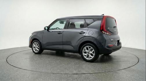Gravity Gray 2025 Kia Soul LX