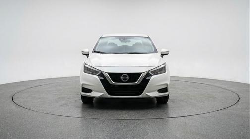 Aspen White Tricoat 2025 Nissan Versa 1.6 SV
