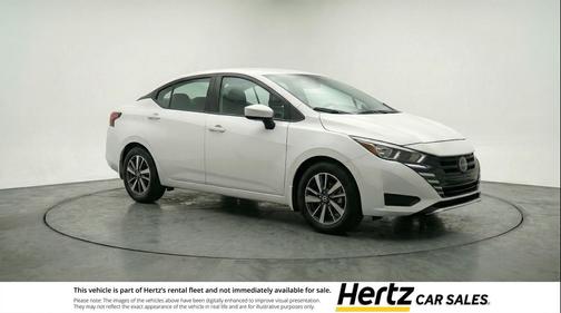 Aspen White Tricoat 2025 Nissan Versa 1.6 SV