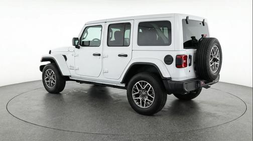 Bright White Clearcoat 2025 Jeep Wrangler 4-Door Sahara 4x4
