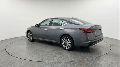 Gun Metallic 2025 Nissan Altima SV FWD
