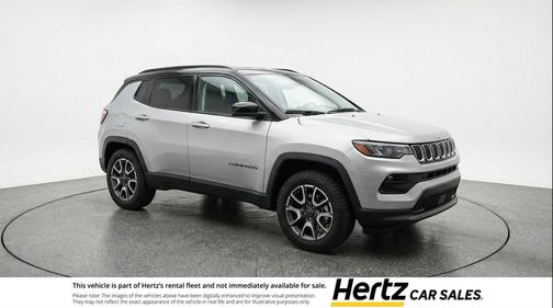 Silver Zynith Metallic Clearcoat 2025 Jeep Compass Trailhawk