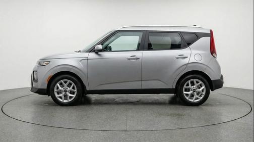 Steel Gray 2025 Kia Soul LX