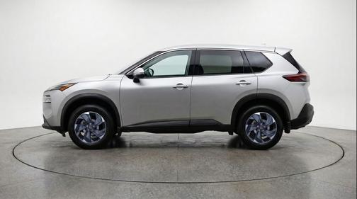 Brilliant Silver Metallic 2025 Nissan Rogue SV