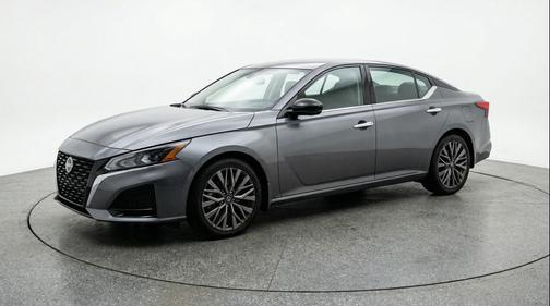 Gun Metallic 2025 Nissan Altima SV FWD