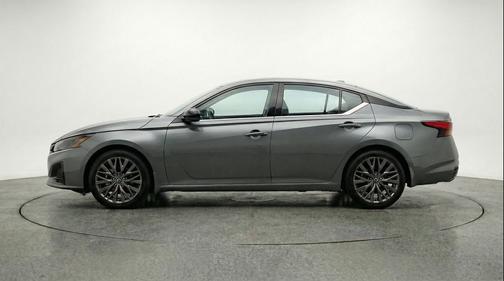 Gun Metallic 2025 Nissan Altima SV FWD