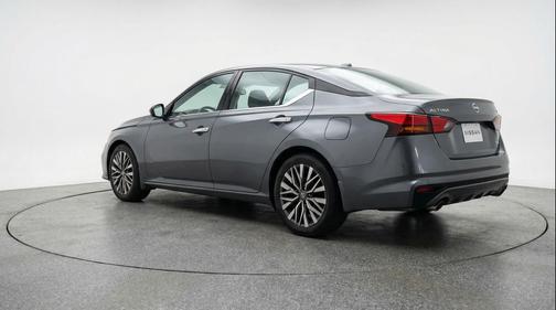 Gun Metallic 2025 Nissan Altima SV FWD