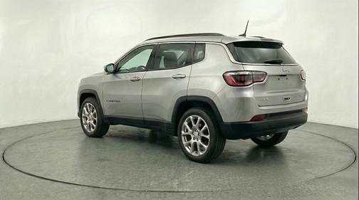 Silver Zynith Metallic Clearcoat 2025 Jeep Compass Limited