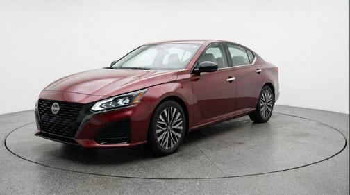Garnet Pearl Metallic 2025 Nissan Altima SV FWD